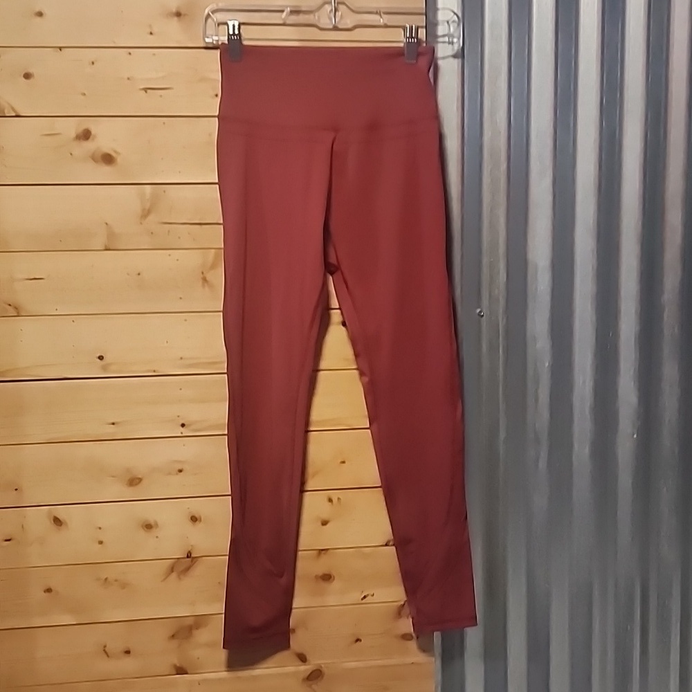 Alphalete Leggings Size small